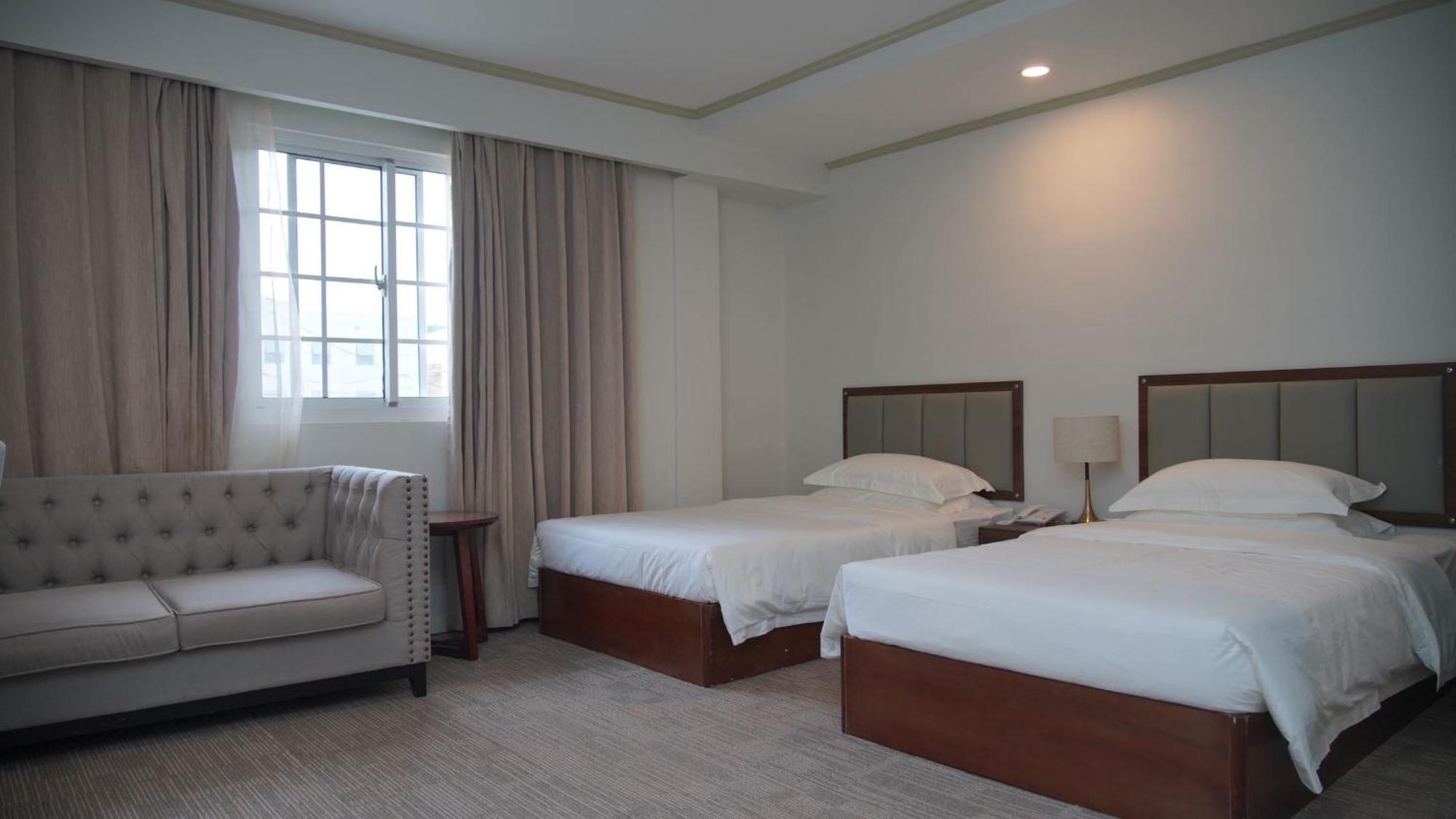Water Bay Hotel Saipan Garapan Bagian luar foto